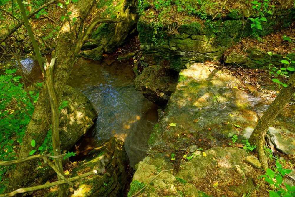 Северский Дрнец, таинственный водопад, мельница, каменные ручьи и запруды