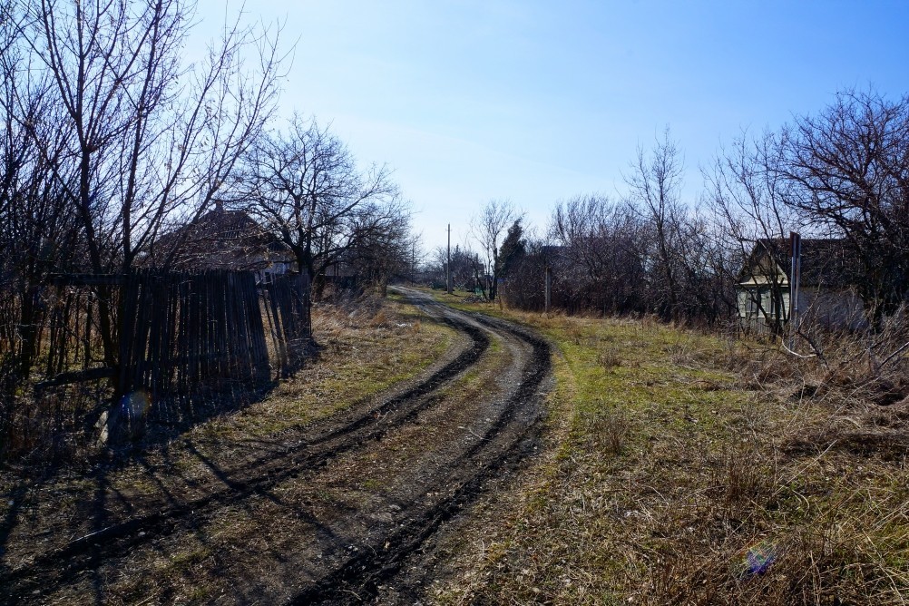 Окопы на берегу Аюты у хутора Пушкин которые рыли школьницы из Нижнекундрюченской