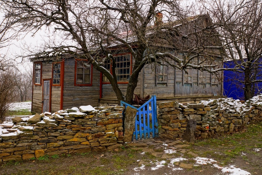 Менгиры у хутора Керчик-Савров на берегу реки Керчик.