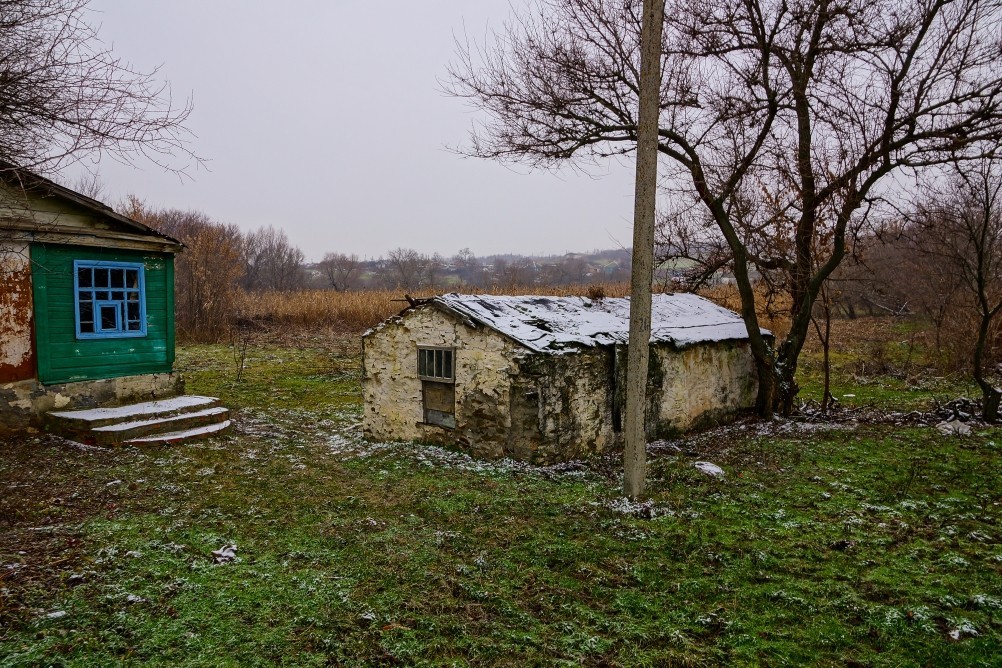 Менгиры у хутора Керчик-Савров на берегу реки Керчик.