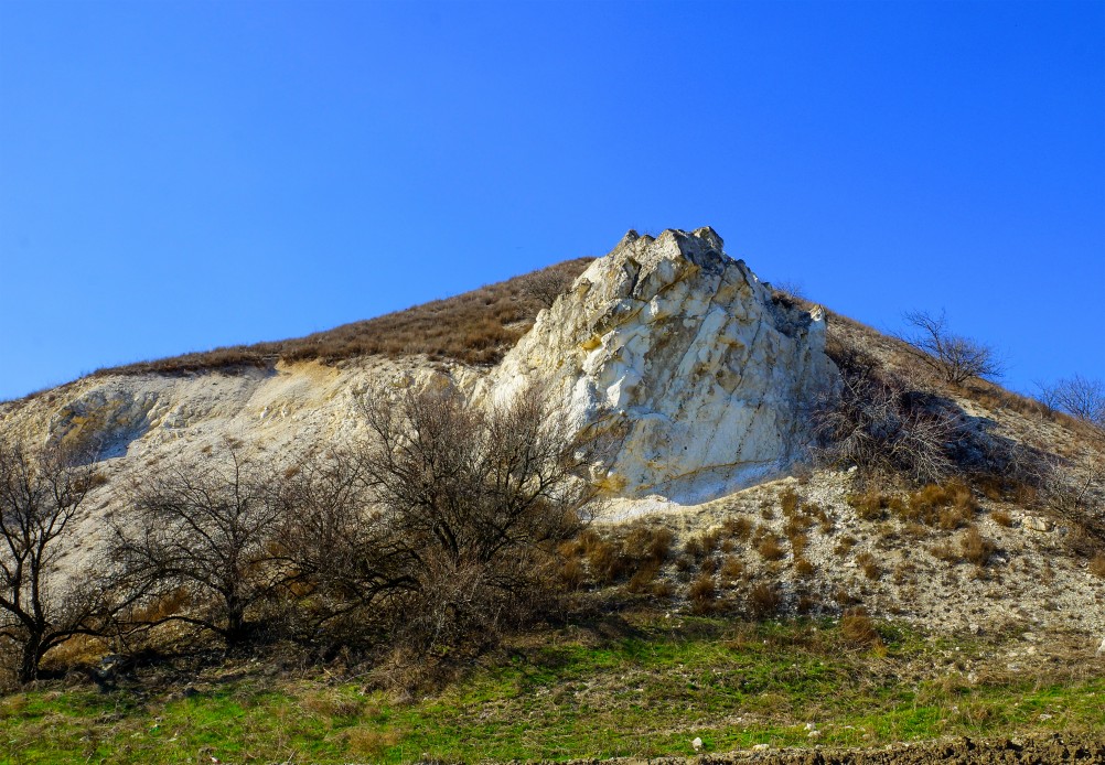 Памятник природы "Меловые дивы в Лысогорке" и подземный монастырь