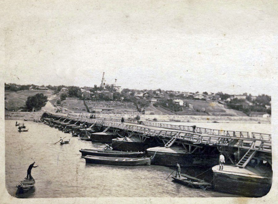 Плашкоутный мост на Аксайской переправе