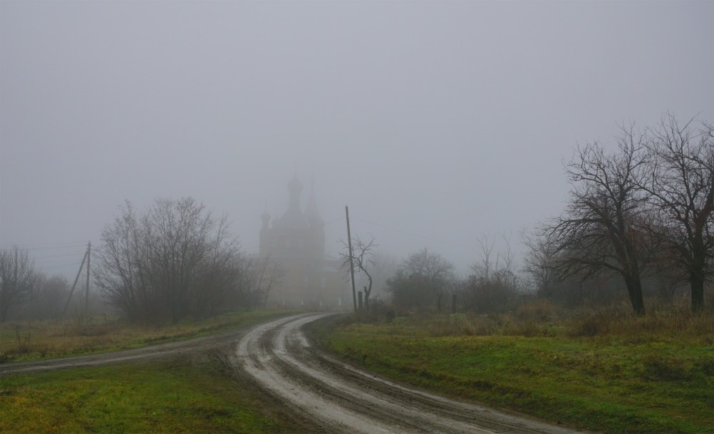 Церковь иконы Божией Матери «Одигитрия» в хуторе Крымский, туманным, декабрьским днём