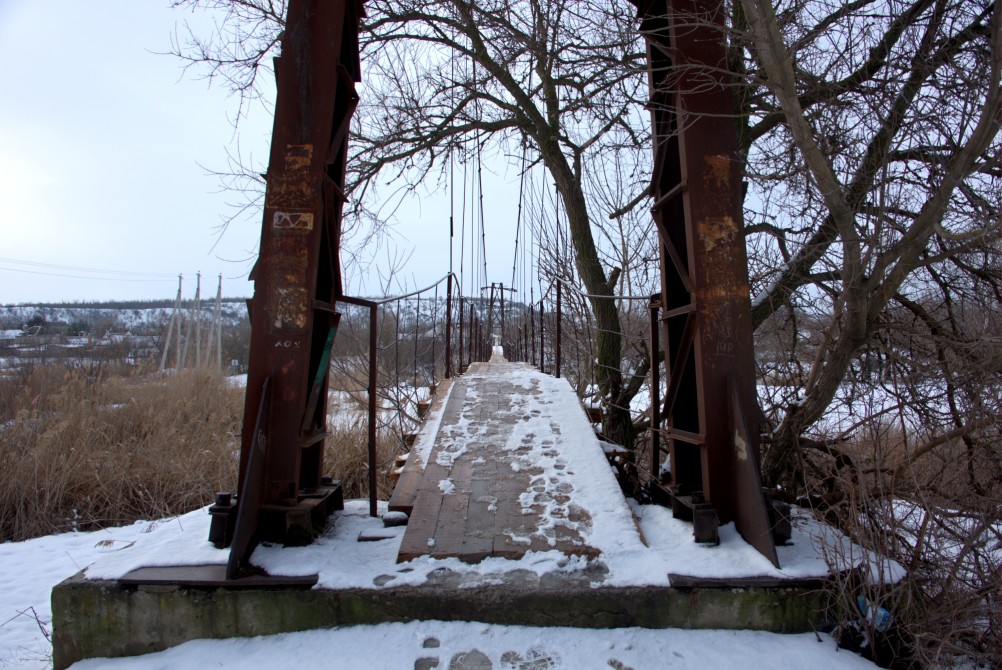 Подвесные мосты на реке Быстрой в хуторе Михайлов и посёлке Быстрогорском