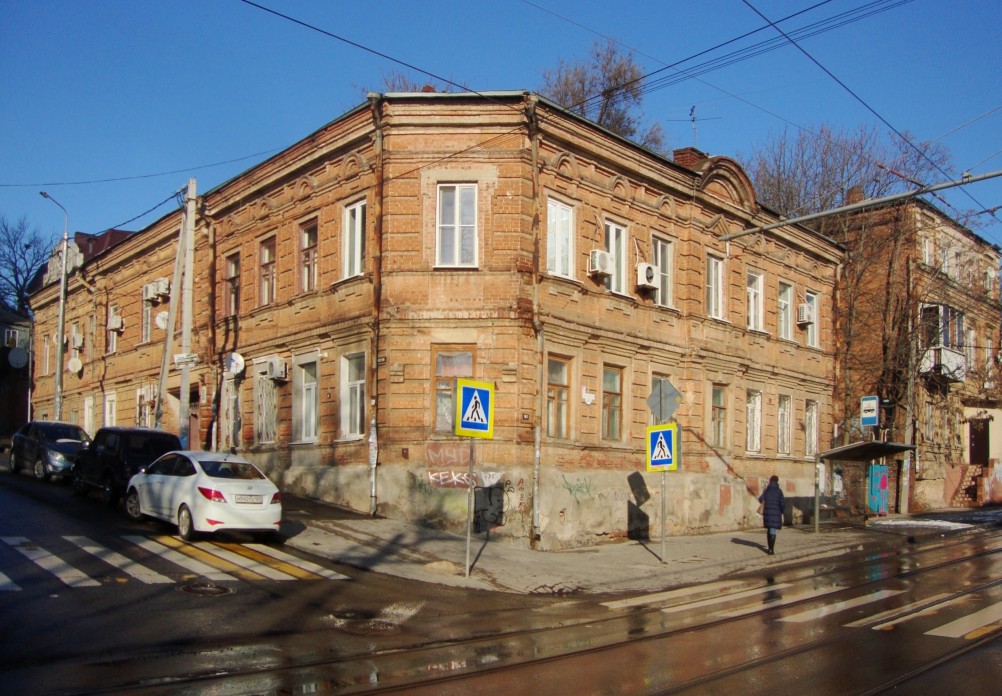 Прогулка по улицам Закруткина и Станиславского, по старым фасадам старого города