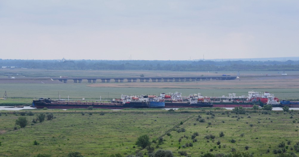 Берданосовка, виды на займище, корабли, мосты