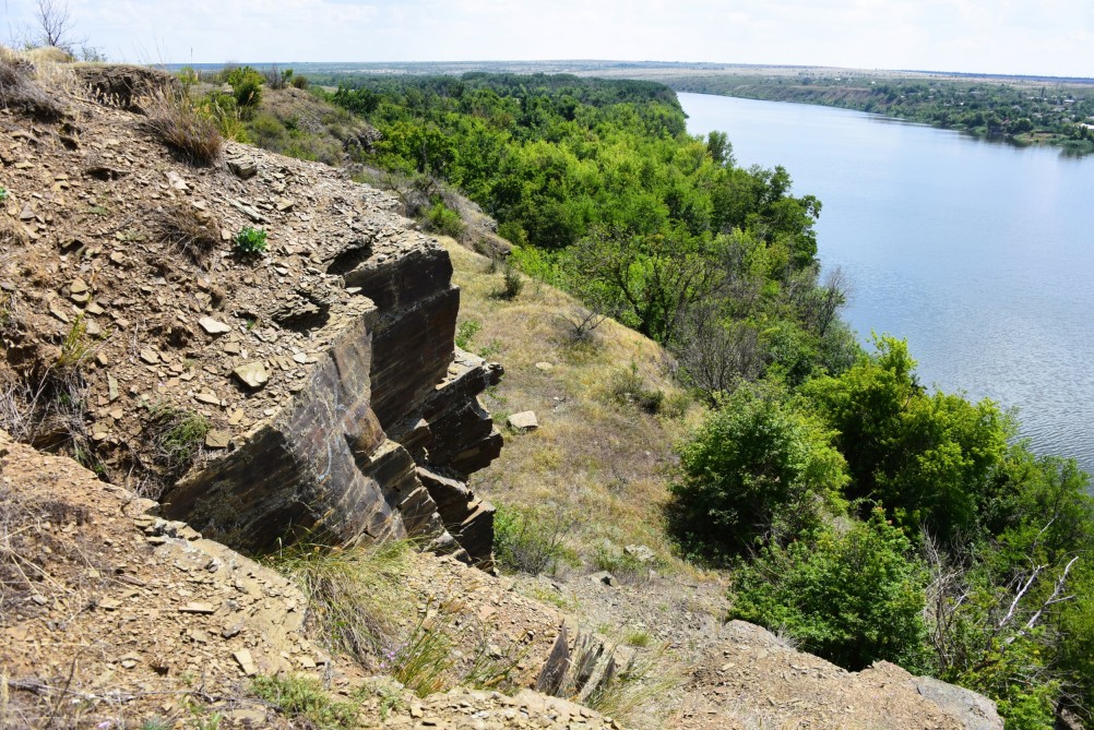 Кутовские скалы