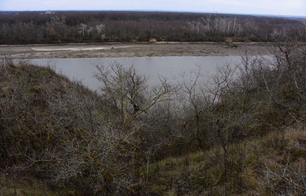 Нижнепалеолитические местонахождения Хрящи и Михайловское, расположенные в устье Северского Донца 
