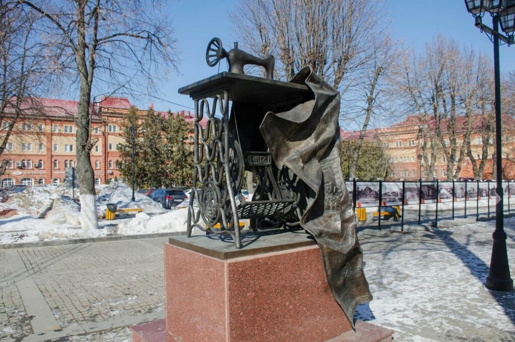 История маслёнки для машинного масла