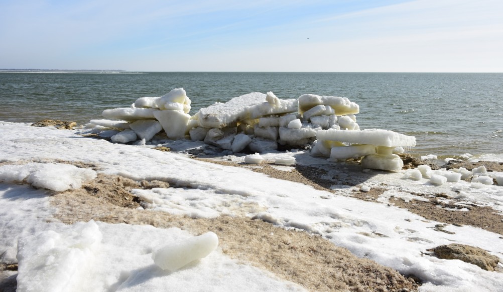 Конец февраля и освобождение Меотиды ото льда на берегу у хутора Рожо