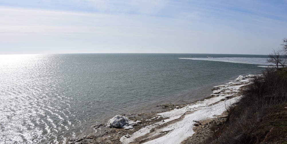 Конец февраля и освобождение Меотиды ото льда на берегу у хутора Рожо