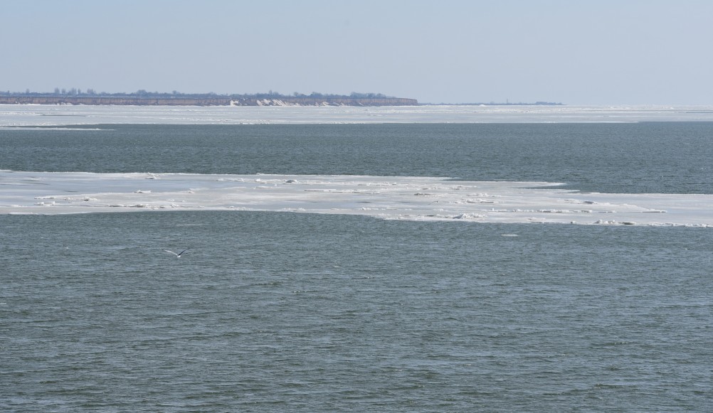 Конец февраля и освобождение Меотиды ото льда на берегу у хутора Рожо