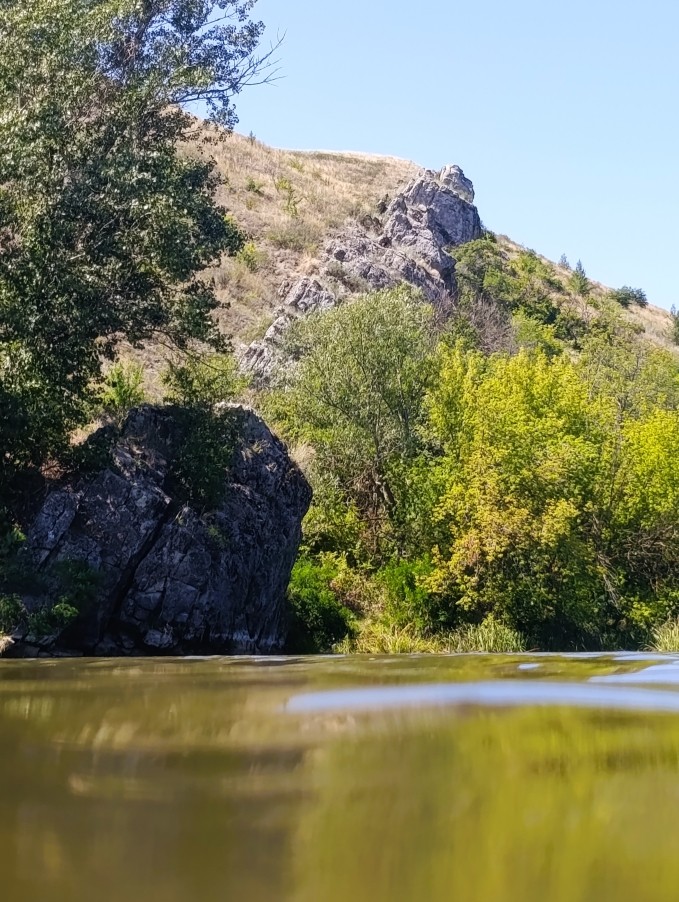 Белая скала на Калитве, водяной и старая гребля