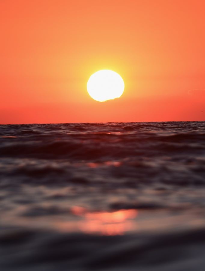 Закат над Азовским морем в Кчугурах 