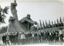 У Вечного Огня 01