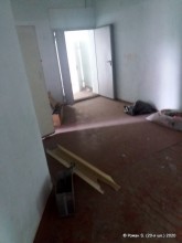 Подхожу к кабинету математики на 3-м этаже 01