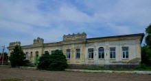 Старинные здания станицы Мечетинской