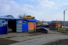 Памятники автомобилям. Москвич