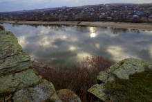 Скала напротив хутора Виноградный