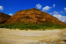 Хутор Рожок на азовском море рядом с которым обнаружены поселения людей каменного века. Глиняные обрыва