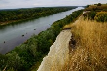 Мигулинский пещерный храм в меловых горах на берегу Дона