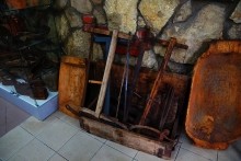 Станица Еланская, музей геноцида казачества.  Утварь и инструменты старинного казачьего быта