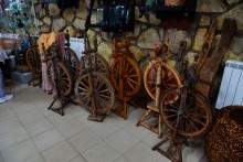 Станица Еланская, музей геноцида казачества.  Утварь и инструменты старинного казачьего быта