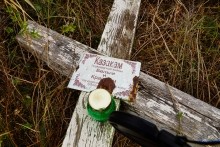 Станица Еланская, музей геноцида казачества. Мигулинская, крест казакам павшим в гражданскую.