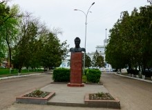 Памятник графу Воронцову в селе Воронцовка на берегу Азовского моря. Немецкие переселенцы. Улицы Воронцовки. Ейск.