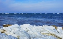 Чумбур-Коса, льды и торосы.