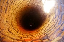 Глядя в колодец, грек Эратосфен измерил диаметр земли еще в III веке до нашей эры.