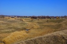 Окопы на берегу Аюты у хутора Пушкин которые рыли школьницы из Нижнекундрюченской