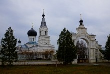 Хутор Сусат на берегу одноименной реки. Вознесенский храм.