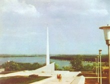 А. Суичмезов, Родная Донщина. Аксай, площадь Героев.