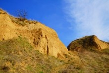 Глиняные скалы на Северском Донце и окопы над рекой.