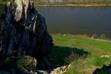 Скалы на берегу Северского Донца у поселка Коксовый, Бородиновский лес, терриконы, цветущие абрикосы и другие красоты края.