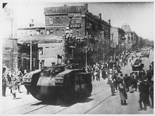 Танки Гражданской войны. Английские танки на Таганрогском проспекте.