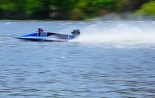 Соревнования по водно-моторному спорту на Северном водохранилище в Ростове-на-Дону