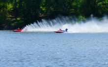 Соревнования по водно-моторному спорту на Северном водохранилище в Ростове-на-Дону