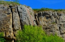 Скалы у поселка Жирнов на реке Быстрой