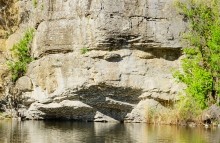 Скалы у поселка Жирнов на реке Быстрой