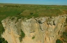 Скалы у поселка Жирнов на реке Быстрой