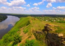 Удивительно красивый Бородиновский лес и скалы по берегам Северского Донца.