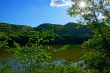 Удивительно красивый Бородиновский лес и скалы по берегам Северского Донца.