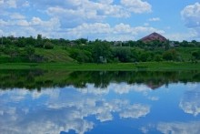 Удивительно красивый Бородиновский лес и скалы по берегам Северского Донца.