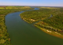 Место слияния Дона и Северского Донца у островов Куркин и Чебачий.