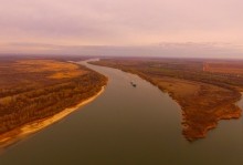 Осень над сДоном у станицы Старочеркасской. Иконостас Воскресенского Войскового собора.