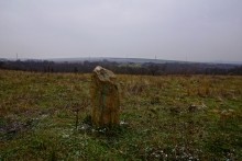 Менгиры у хутора Керчик-Савров на берегу реки Керчик.