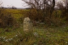 Менгиры у хутора Керчик-Савров на берегу реки Керчик.