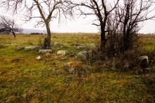 Менгиры у хутора Керчик-Савров на берегу реки Керчик.